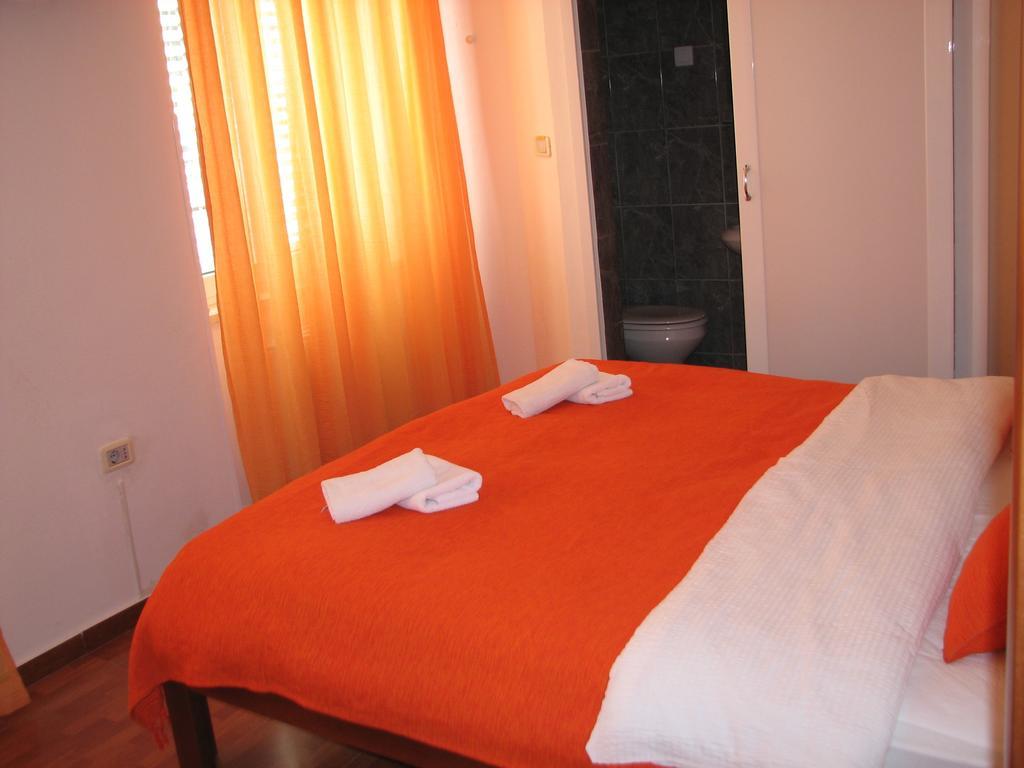 R-Club Old Town Apartments Budva Zimmer foto